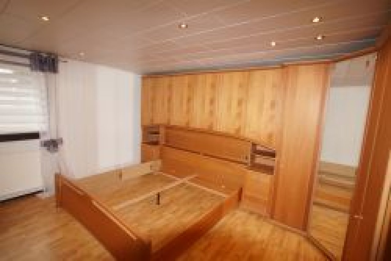 das Schlafzimmer das Schlafzimmer
